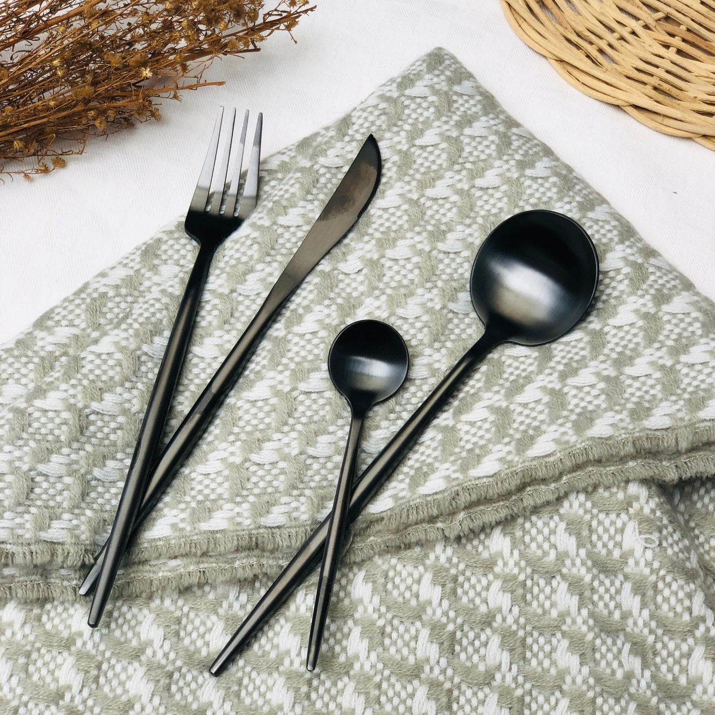 Audrey 4 pcs Matte Polish Cutlery Set ( Spoon, Fork, Knife & Teaspoon )